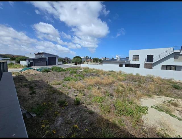 LAND FOR SALE IN BRITANNIA BAY